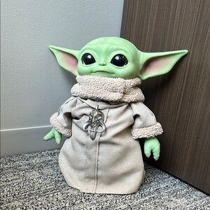 Mandalorian Star Wars Grogu Doll